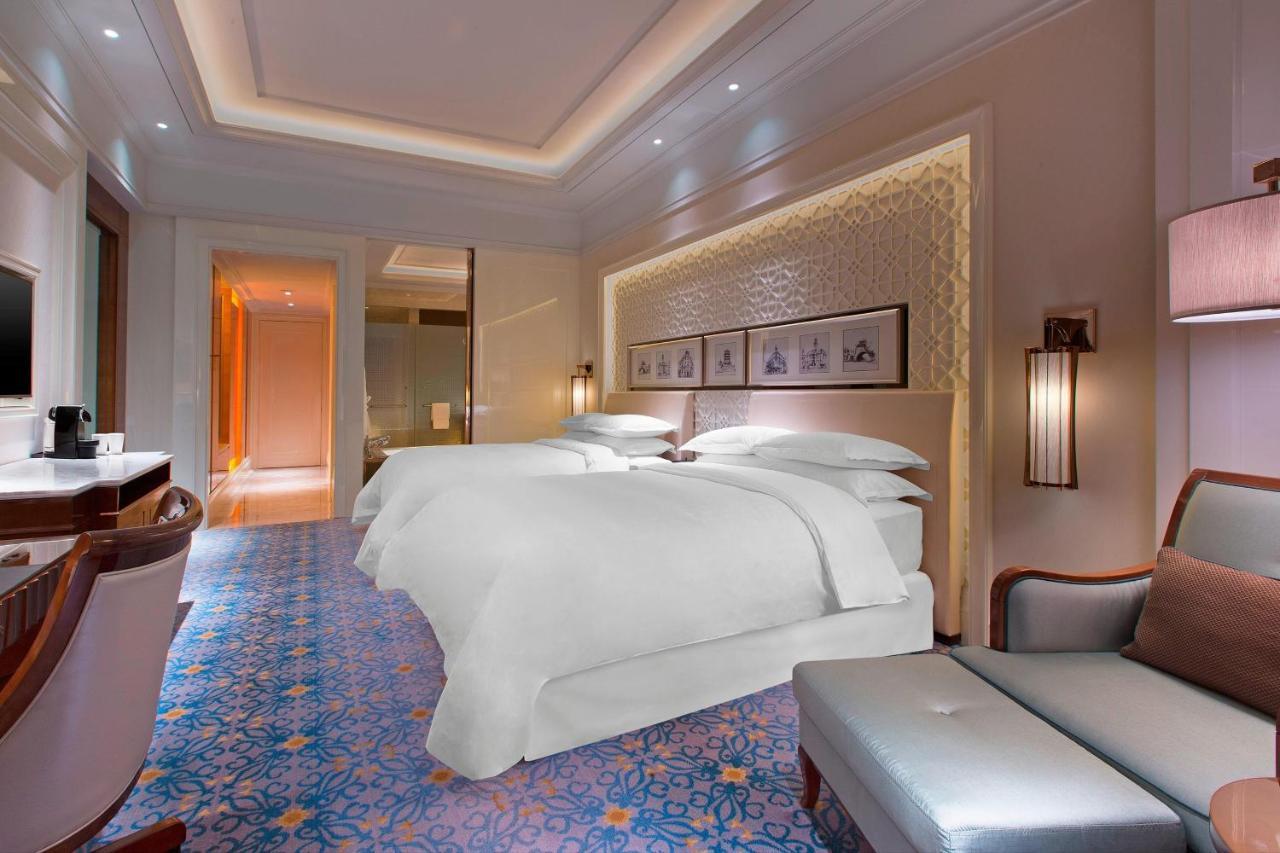 Sheraton Grand Wuhan Hankou Hotel Exteriör bild