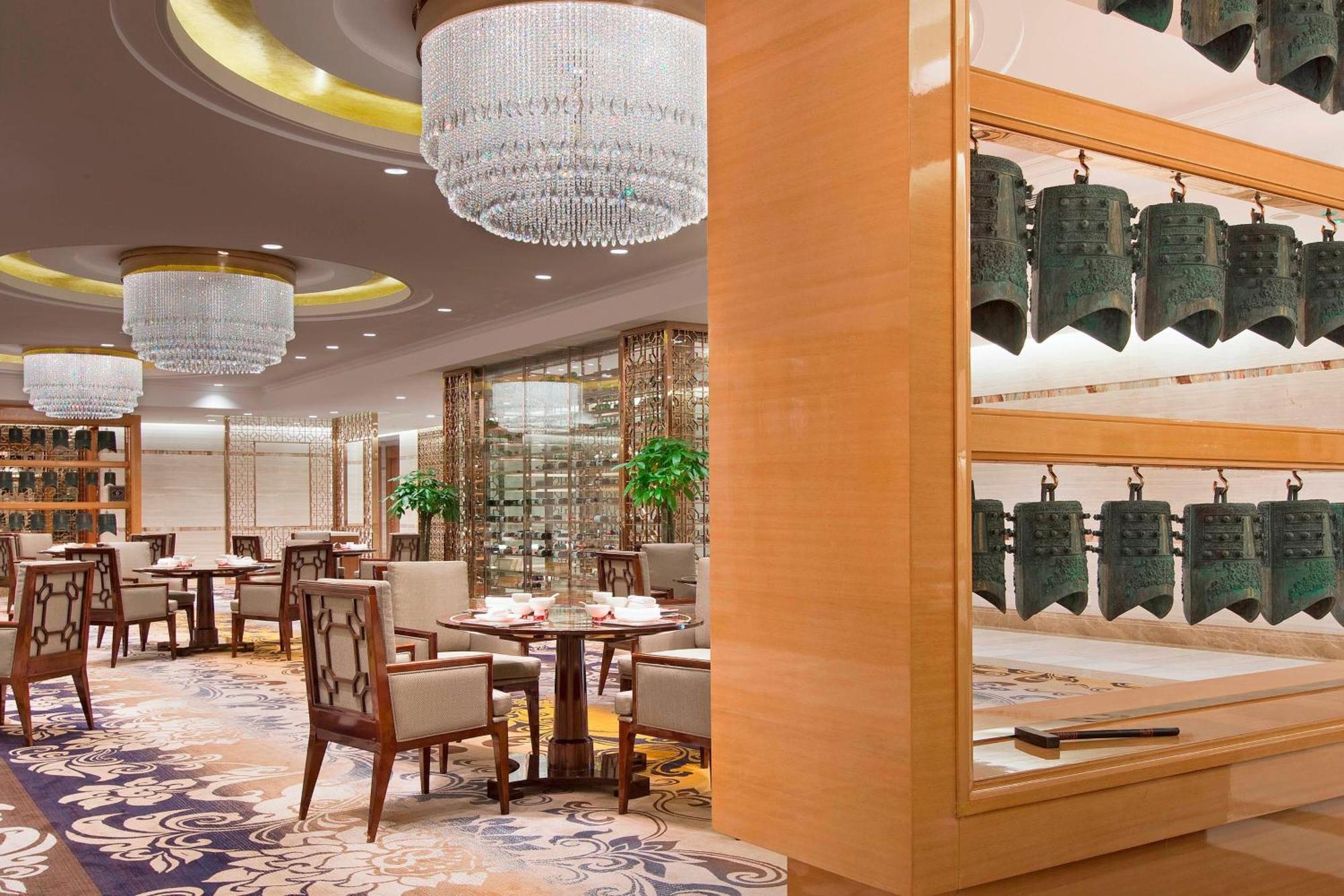 Sheraton Grand Wuhan Hankou Hotel Exteriör bild