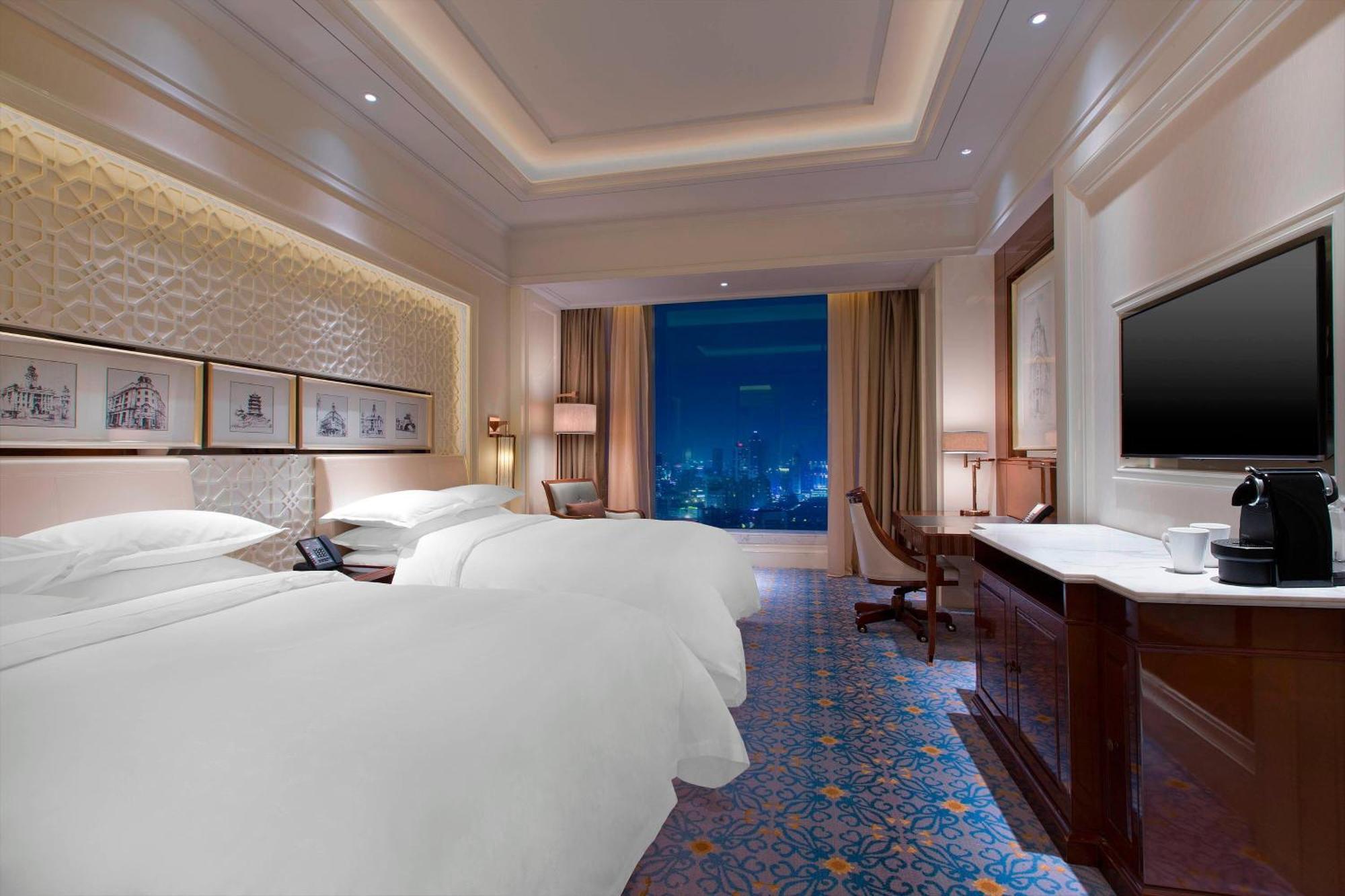 Sheraton Grand Wuhan Hankou Hotel Exteriör bild